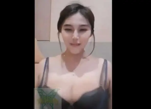 Bocil Viral 2024 Tante Toge Horny Live Colok Anu Hot Banget